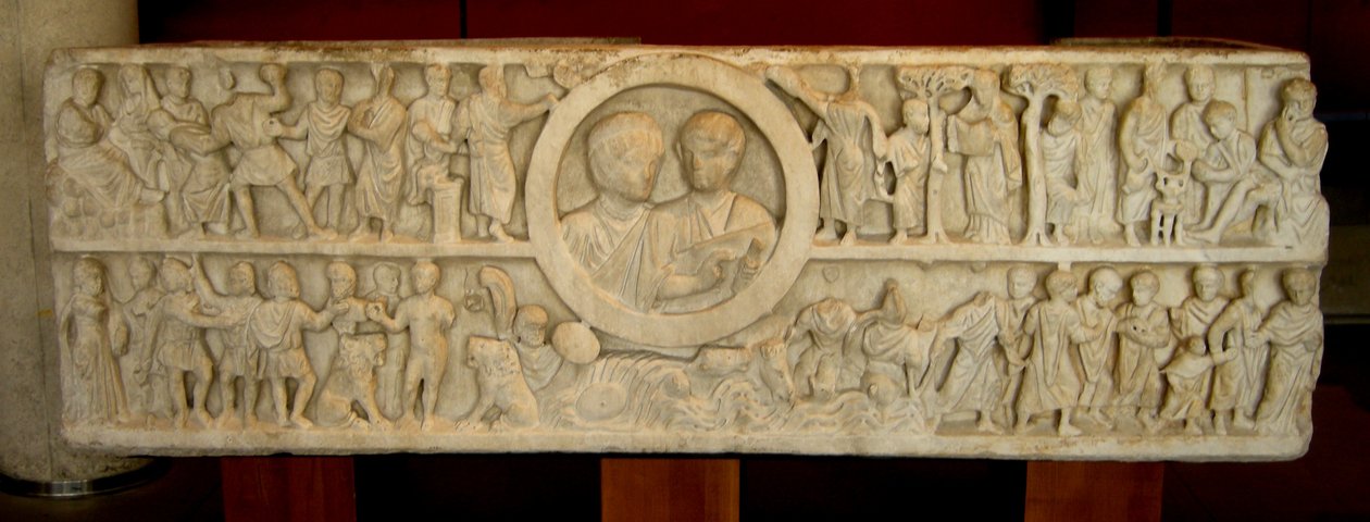 Sarkofag av et par med scener fra Det gamle og nye testamente (marmor) av Roman