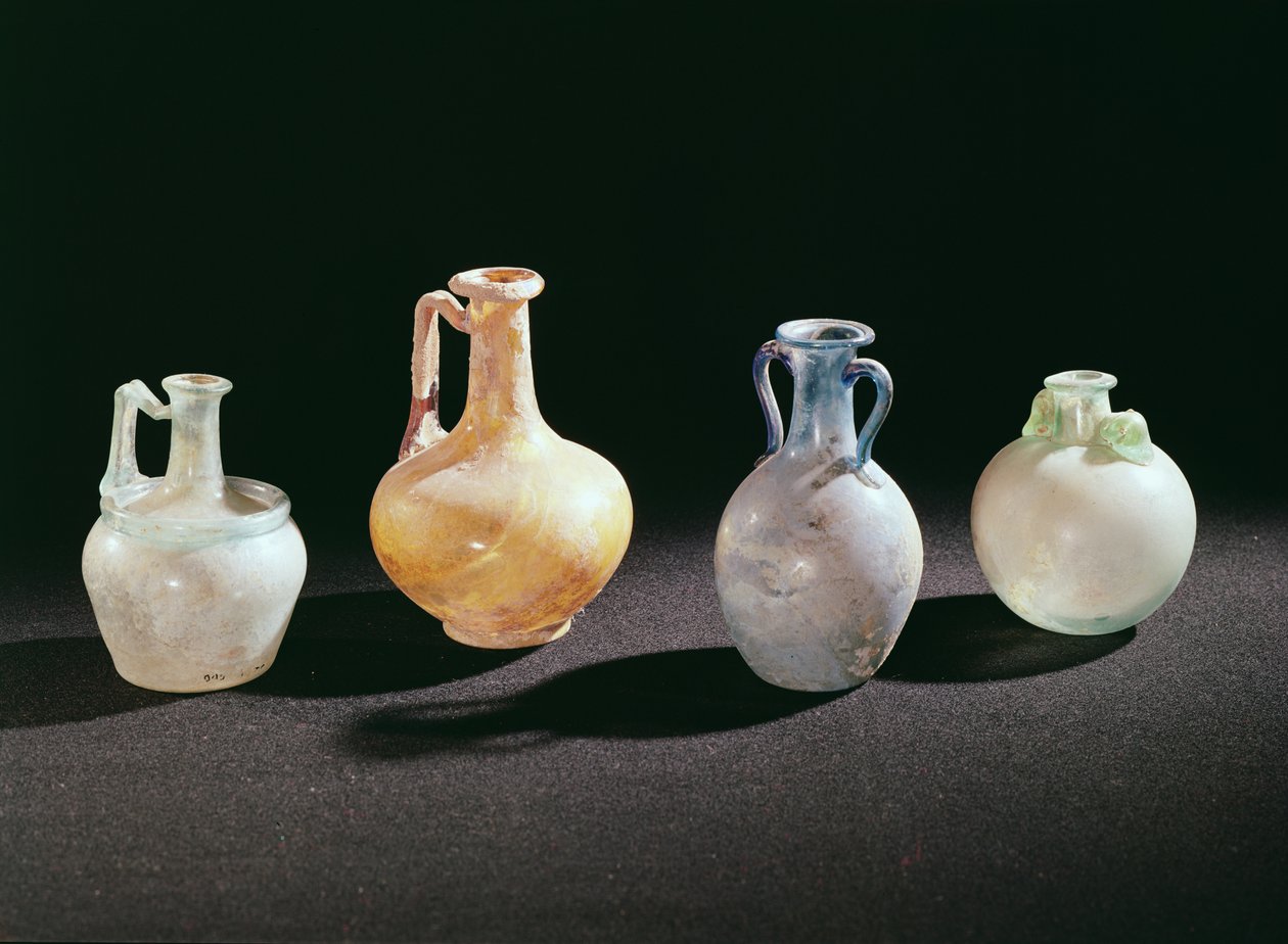 Utvalg av vaser, 1.-2. århundre (glass) av Roman