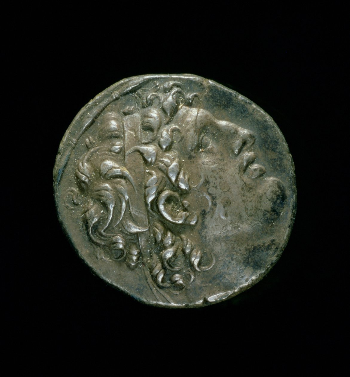 Sølvtetradrakma (forsiden) av selevidisk hersker av Roman