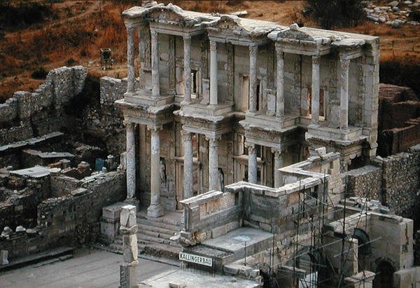 Celsus-biblioteket, bygget i 135 e.Kr av Roman