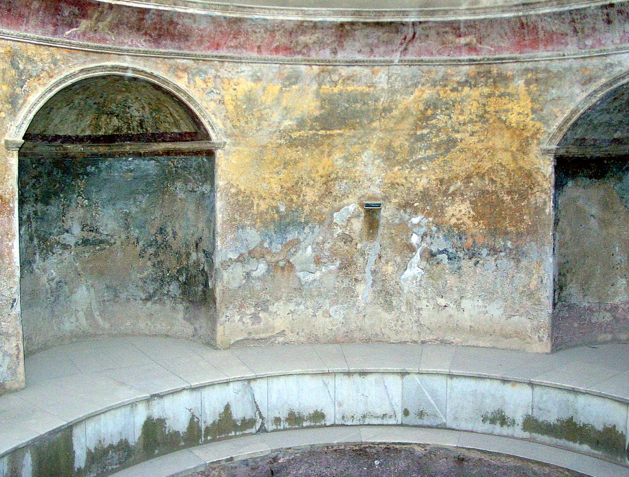 The frigidarium of the Forum thermae  av Roman