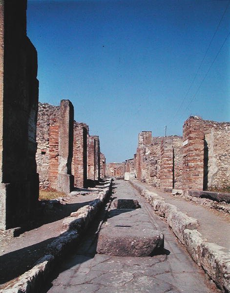 Via degli Augustali av Roman