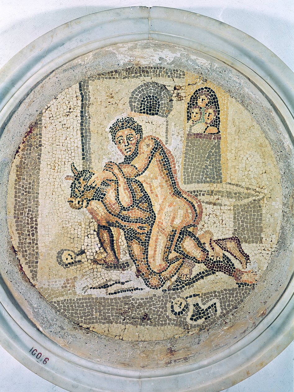 Theseus som bryter med Minotauren i labyrinten (mosaikk) av Roman Imperial Period