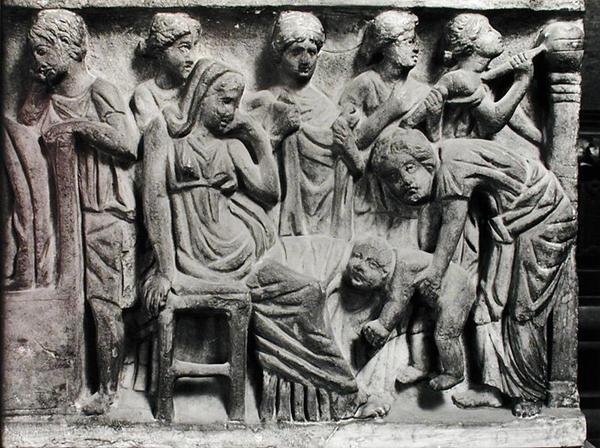Relieff som viser en kvinne som gråter over den avdøde, detalj fra konklamasjonens sarkofag av Roman Roman