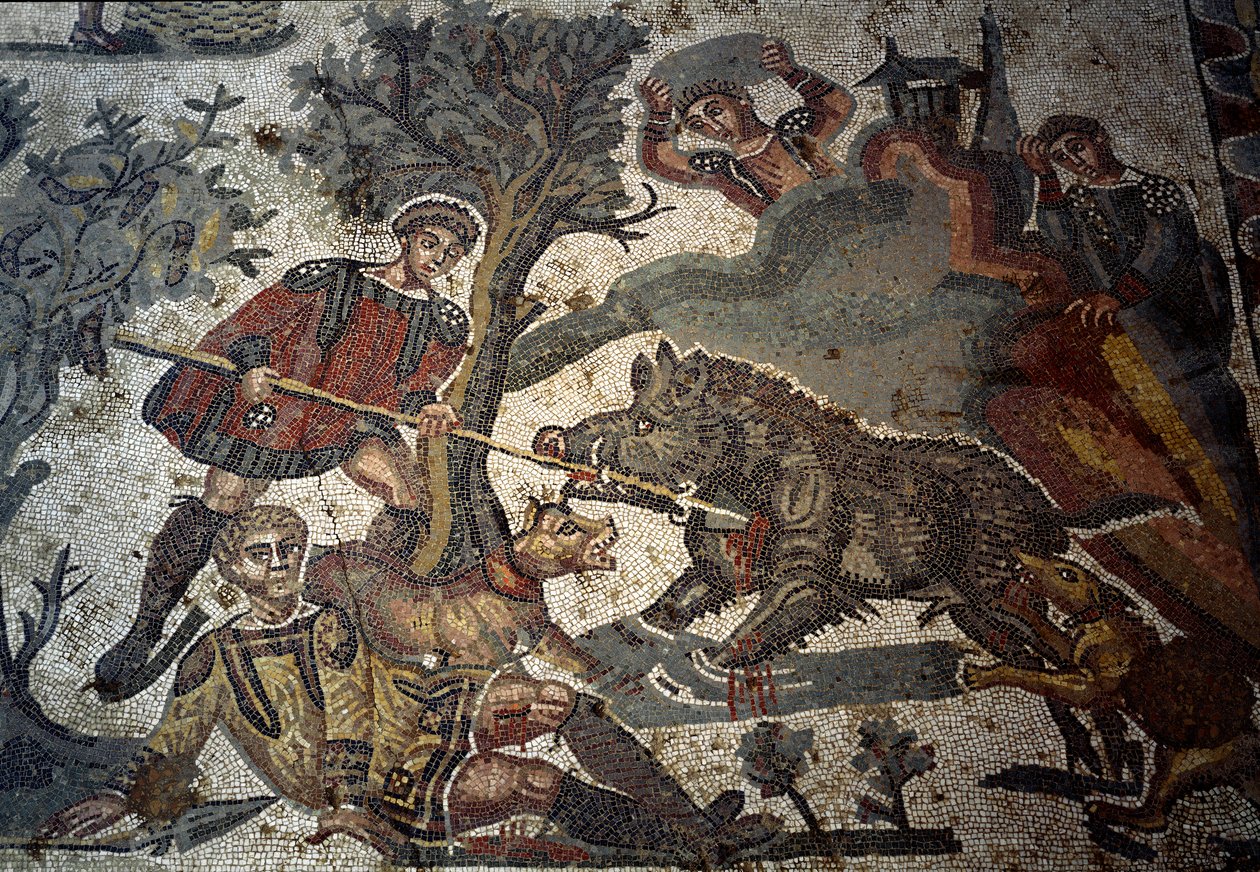 En jeger sårer angrep av et villsvin, en av hans følgesvenner frastøter dyret med spydet, detalj av "Det lille jaktselskapet", 315-350 av Roman