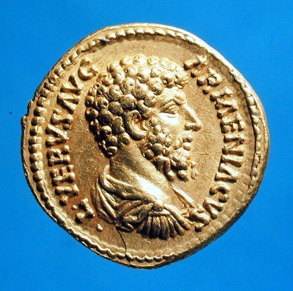 Aureus (forside) med bysten av Lucius Verus (AD 161-AD 169) drapert og cuirassed. (gull) Innskrift: L VERVS AVG ARMENIACVS av Roman