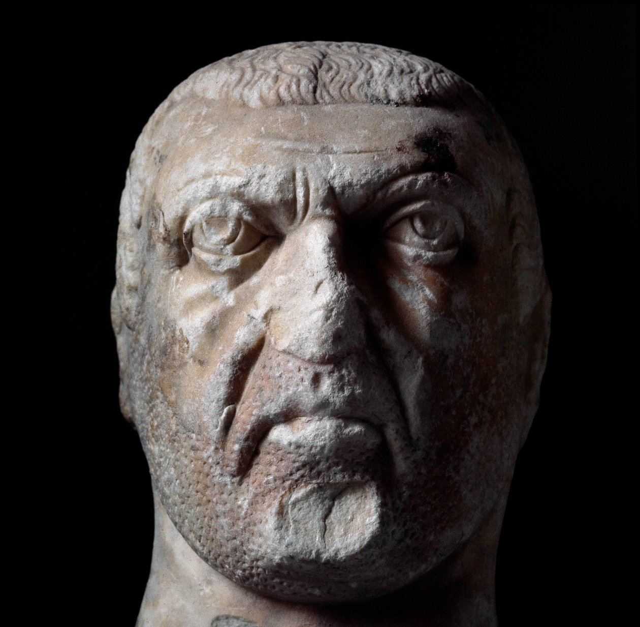 Byste av Diokletian (Gaius Aurelius Valerius Diocletianus, 245-316), romersk keiser fra 284 til 305. Marmorskulptur. Chieti, Museo Archeologico av Roman