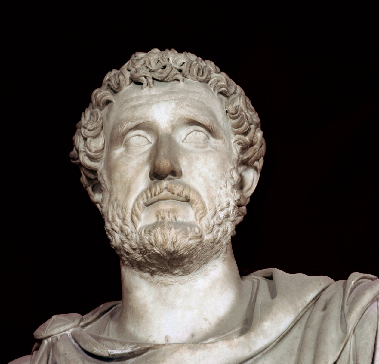 Byste av keiser Antoninus Pius (86-181). Fra disse landsbyene i Lanuvius. Roma, Capitoline museer av Roman
