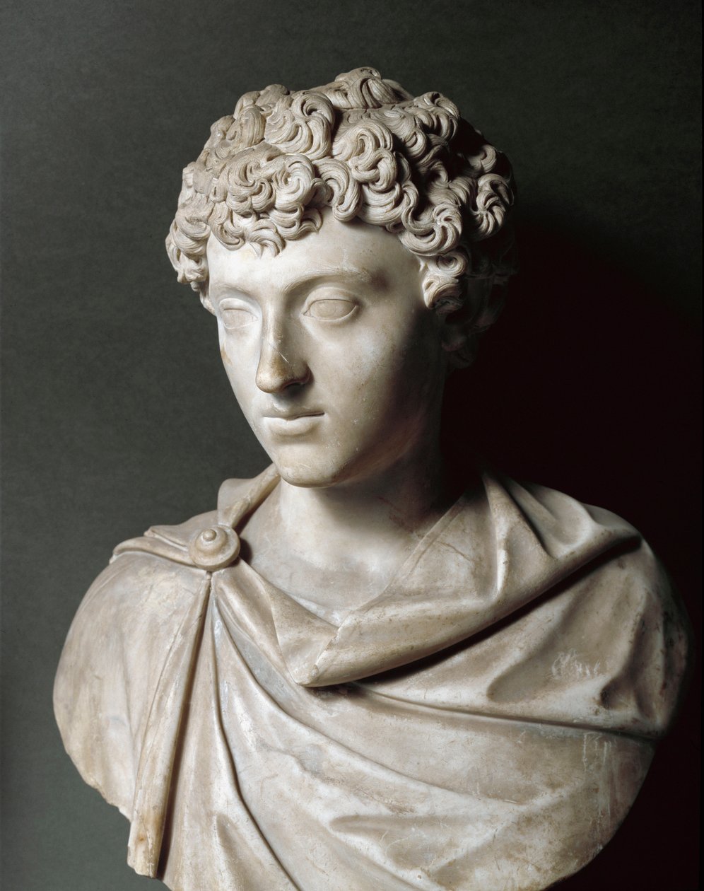 Byste av Marcus Aurelius, som en ung gutt, mellom 161-180 (marmorskulptur) av Roman
