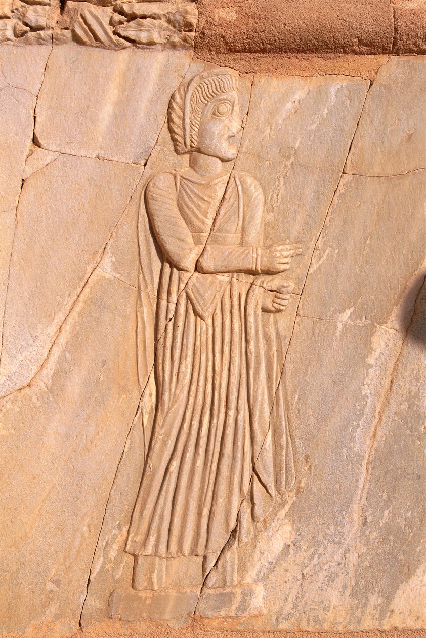 Nærbilde av det dekorative scenerelieffet av teatret i Sabratha, Libya, Tripolitania. av Roman