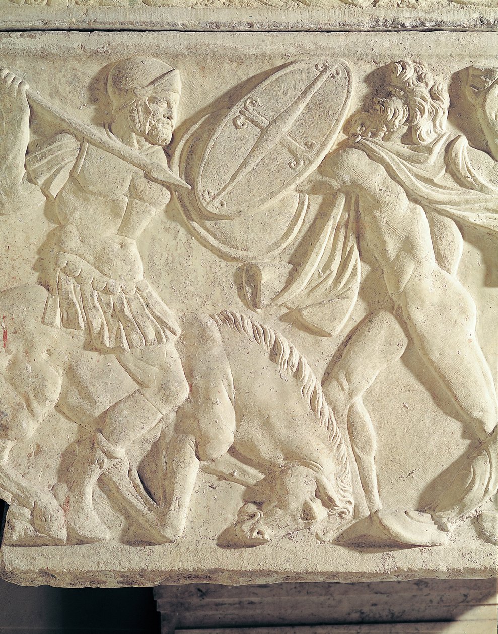 Detalj av en sarkofag som viser en romersk soldat som kjemper mot en galatisk stein av Roman