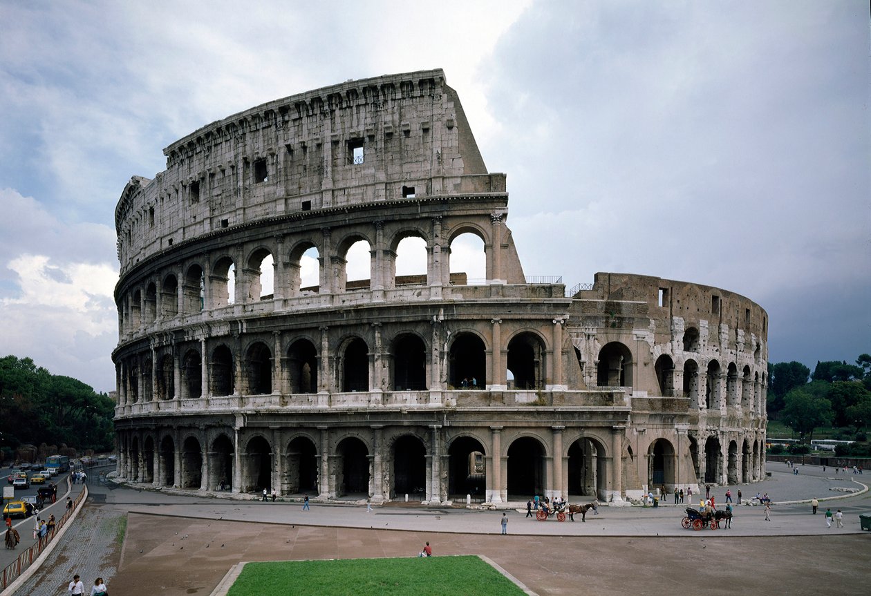 Utvendig utsikt over Colisee, bygget mellom 70 og 80 (fotografi) av Roman