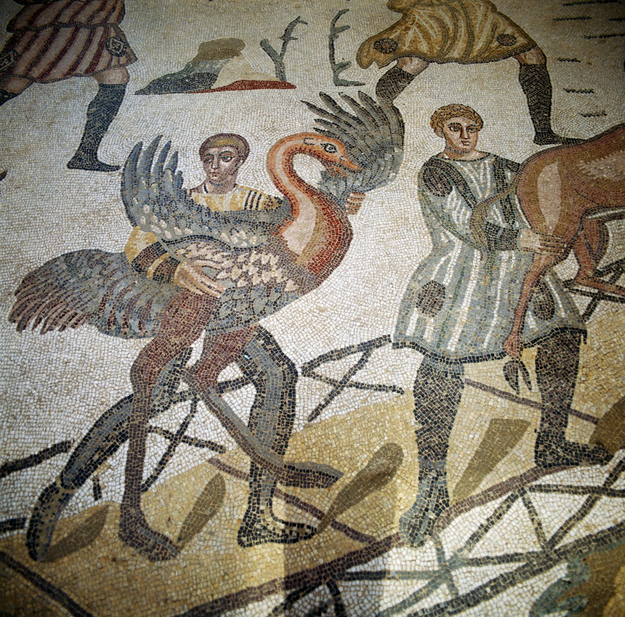 Jeger laster struts på et skip, detalj fra gulvet i den store jakten, Villa Romana del Casale Piazza Armerina, Sicilia (mosaikk) av Roman