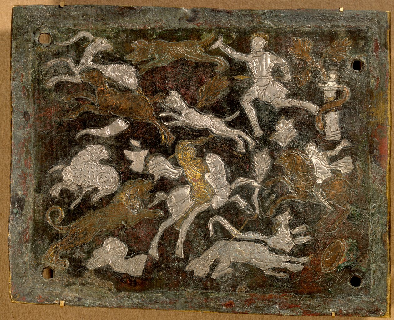 Innlagt plate: jaktscener i bronse og sølv- og kobberinnlegg laget 350-400 e.Kr., det gamle Roma. fra Italia. Romerriket. Paris, Louvre-museet av Roman