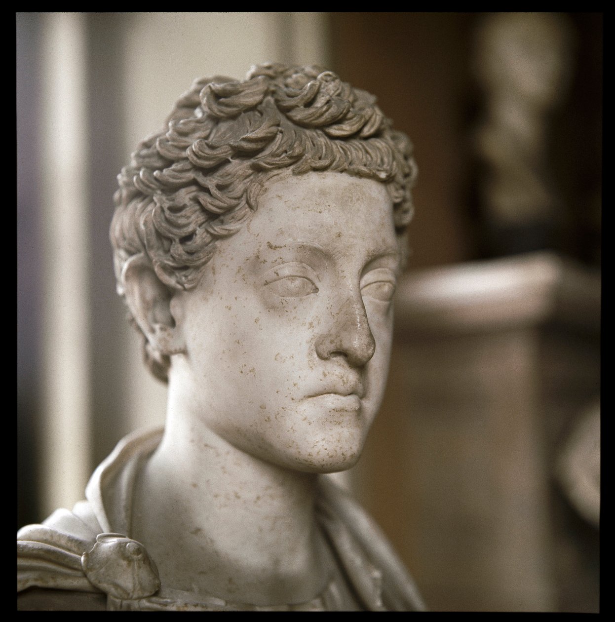 Marmorbyste av keiser Commodus (skulptur, 2. århundre) av Roman