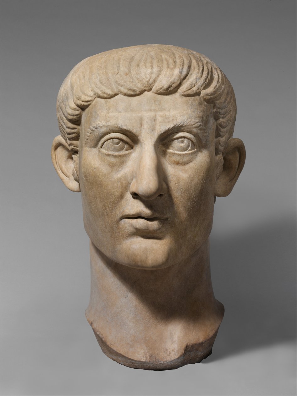 Marmorportrettshode av keiser Konstantin I, ca. 325–370 e.Kr. (marmor) av Roman