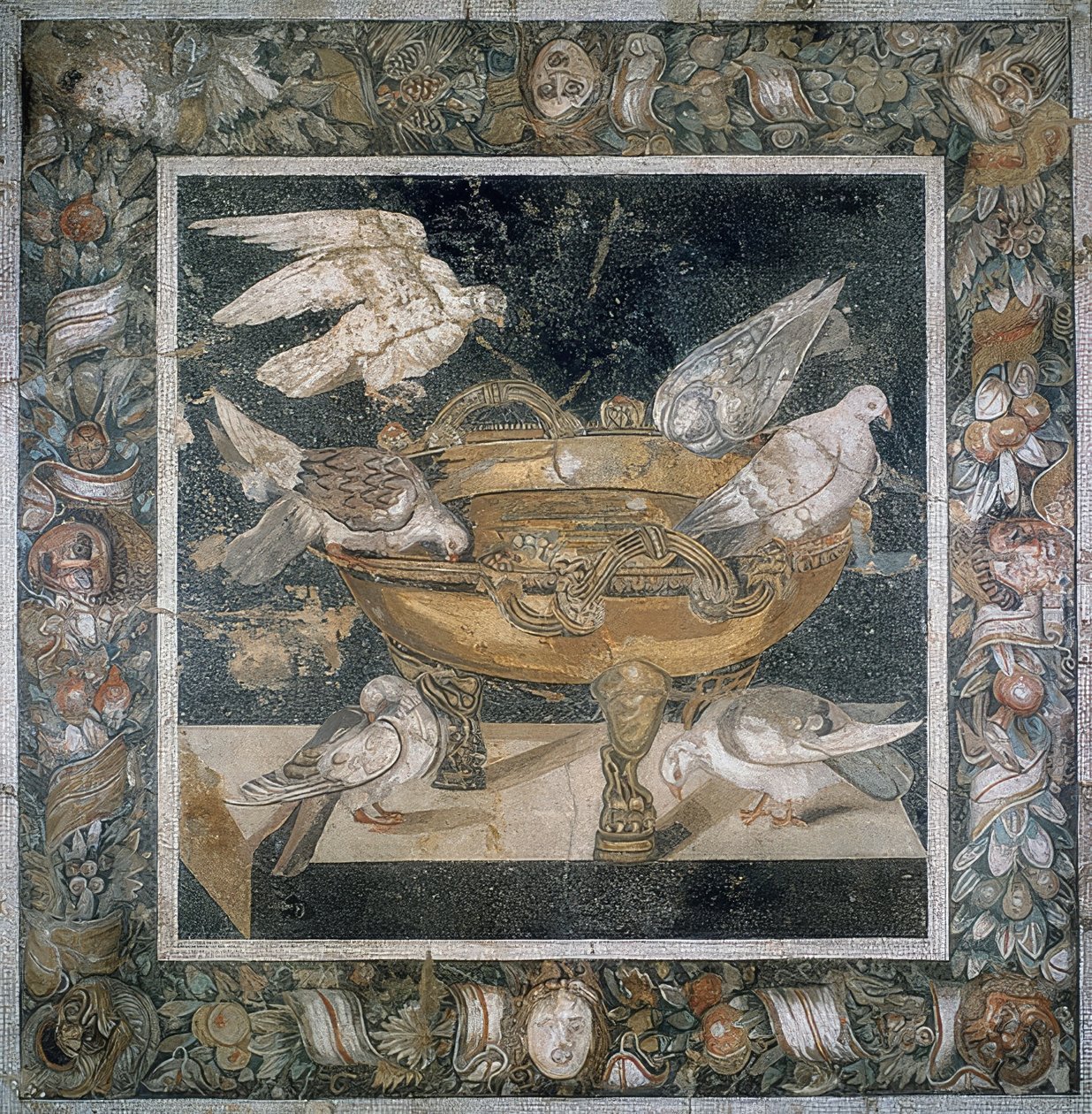Mosaikk fra Pompeii med en gruppe duer på kanten av en labrum. 3. århundre f.Kr av Roman