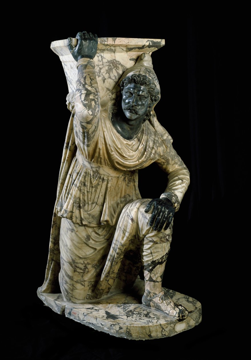Persisk tjenerstatue kneler. Romersk marmorskulptur inspirert av skolen i Pergamo. 170-180 e.Kr. Dim. 164 cm Museo Archeologico Nazionale, Napoli av Roman
