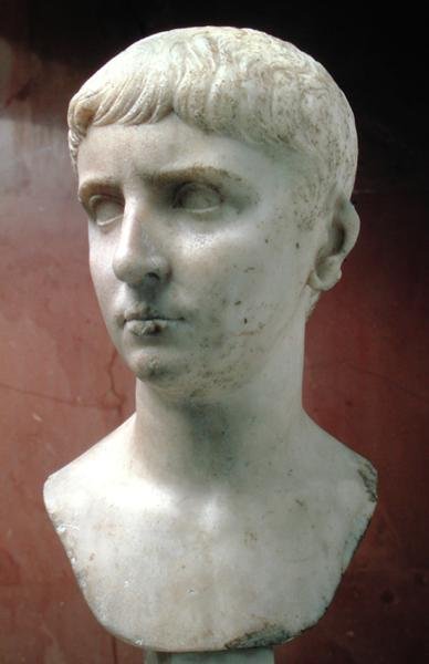 Portrett, muligens av Gaius Caesar (20 f.Kr.-04 e.Kr.) (nærkornet marmor) av Roman