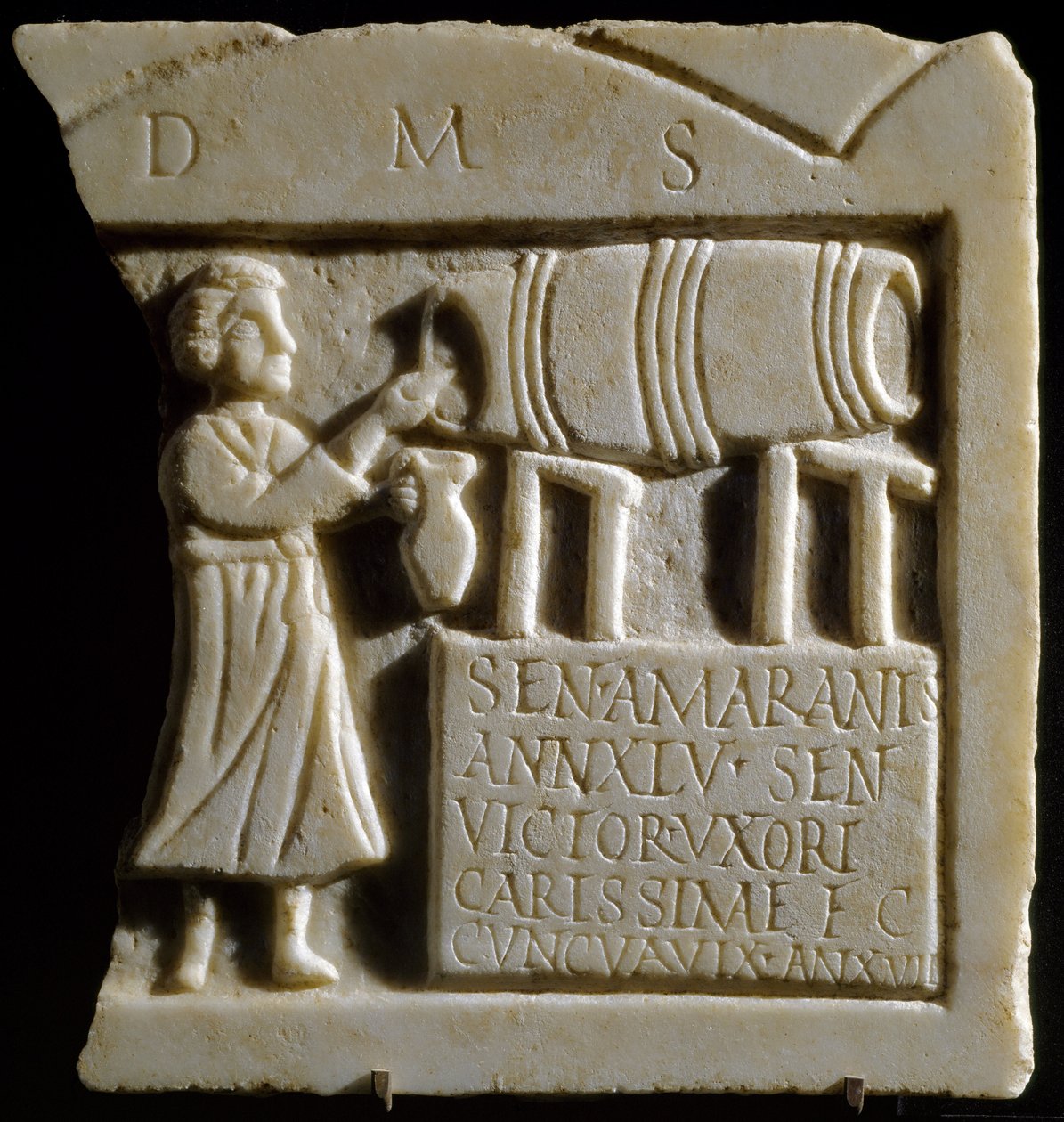 Relieff som viser en tavernascene (marmor) av Roman