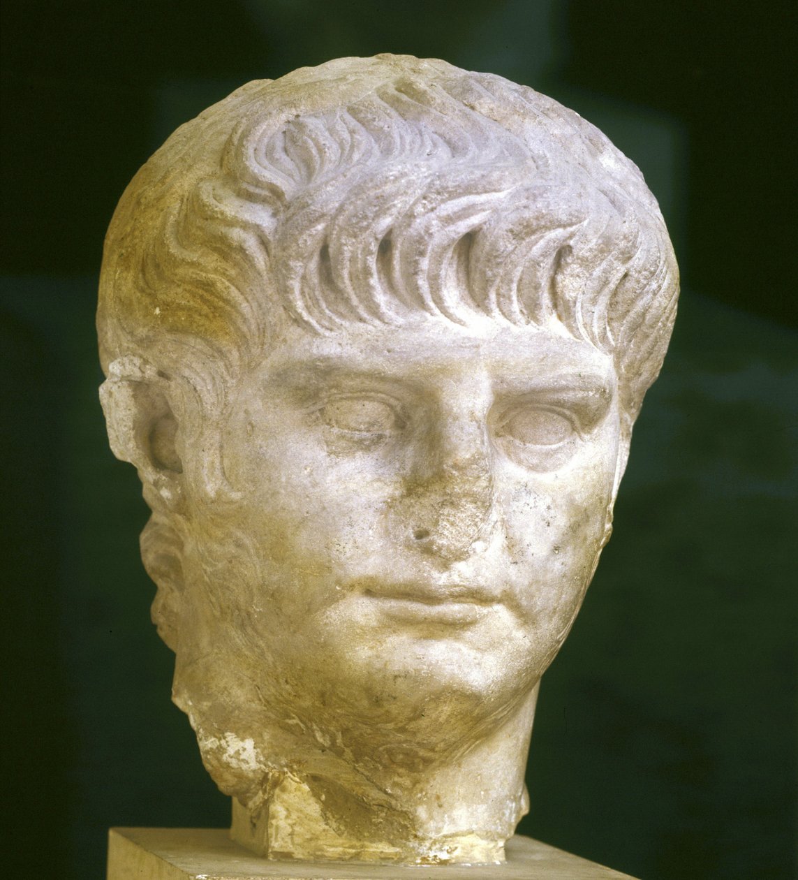 Representasjon av keiser Neron ung (37 - 68). Roma, Museo Nazionale Romano. av Roman