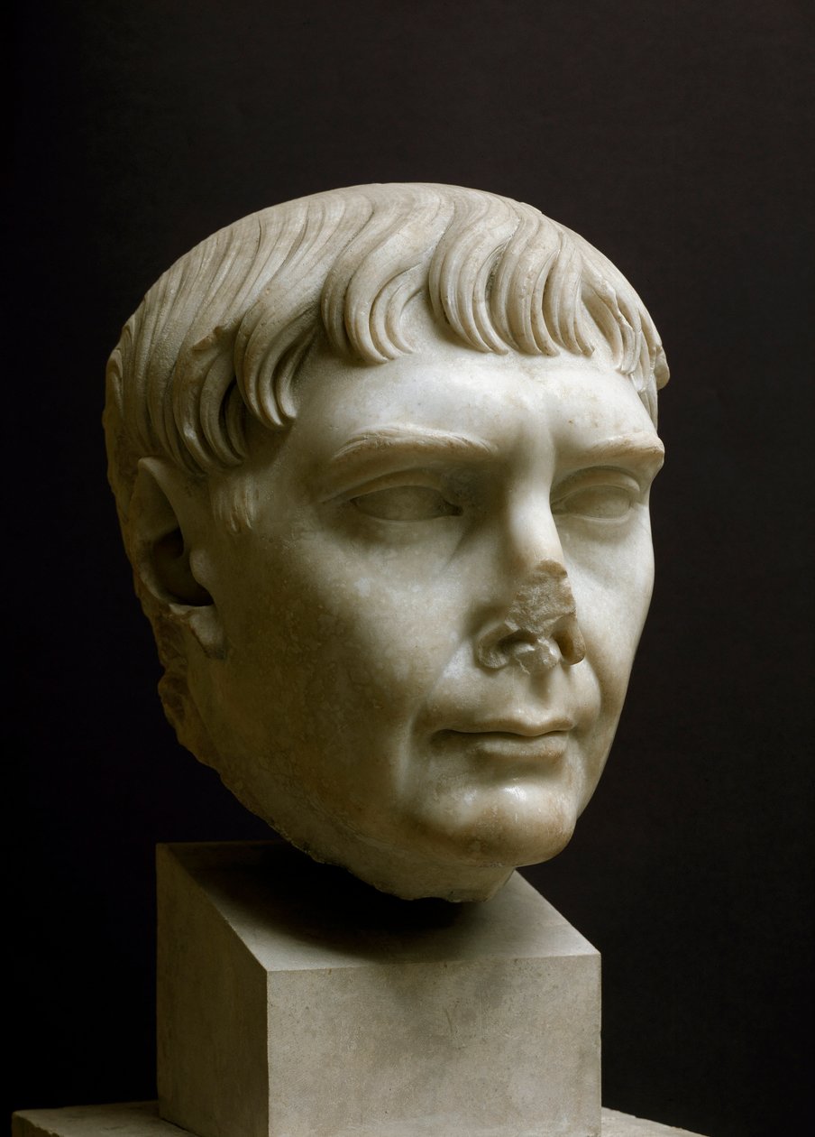 Romersk kunst: "" marmorhode til keiser Trajan (Marcus Ulpius Traianus) (53-117 e.Kr.)"" museum i Ostia, Italia - Portrett av keiser Trajanus (Marcus Ulpius Traianus) (53-117 e.Kr.) - Romersk marmorskulptur, Keisertid, 2. århundre e.Kr. - Arkeologisk museu av Roman