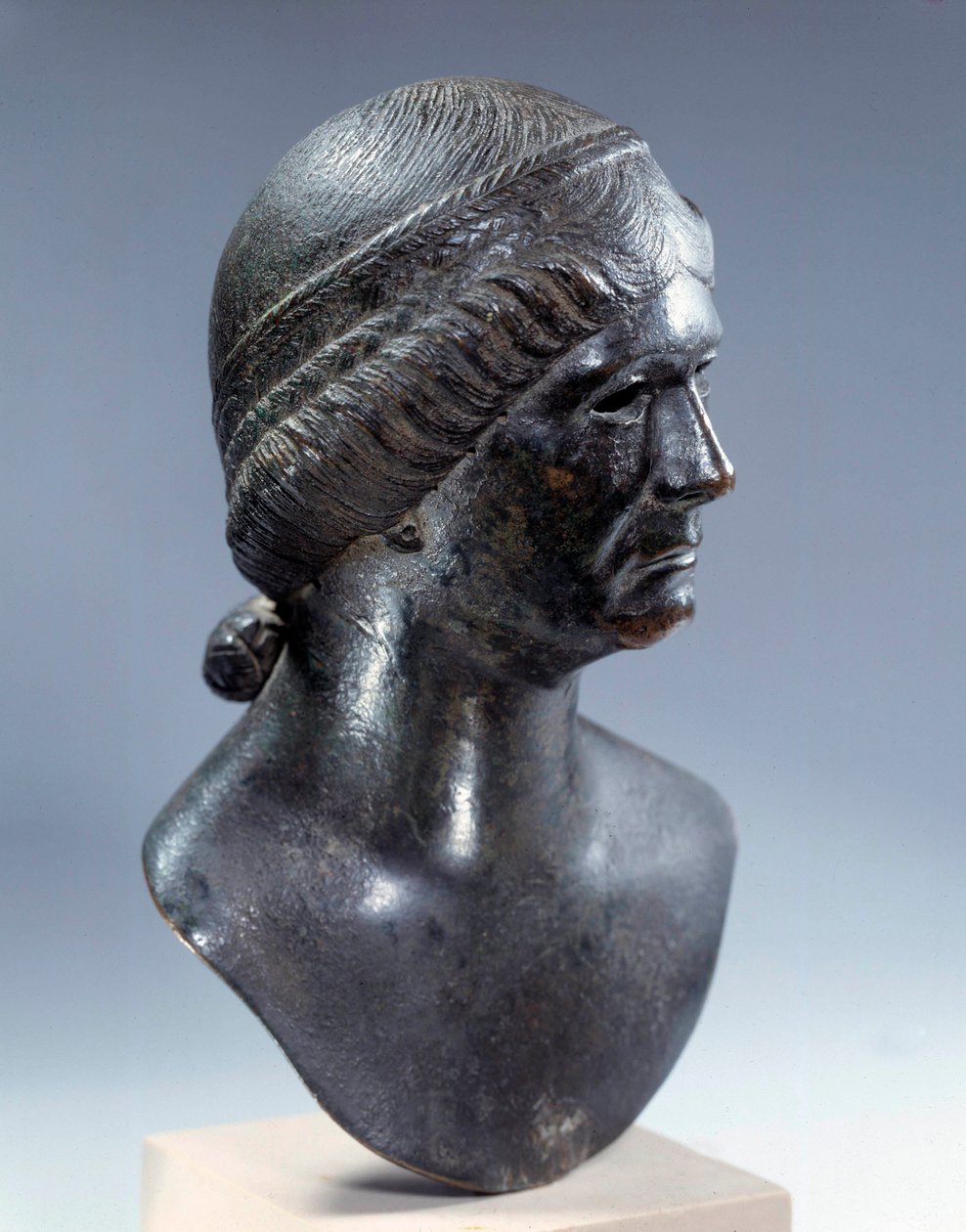 Romersk kunst: kvinnehode i bronse. Begynnelsen av det 1. århundre e.Kr. Paris, Louvre-museet av Roman