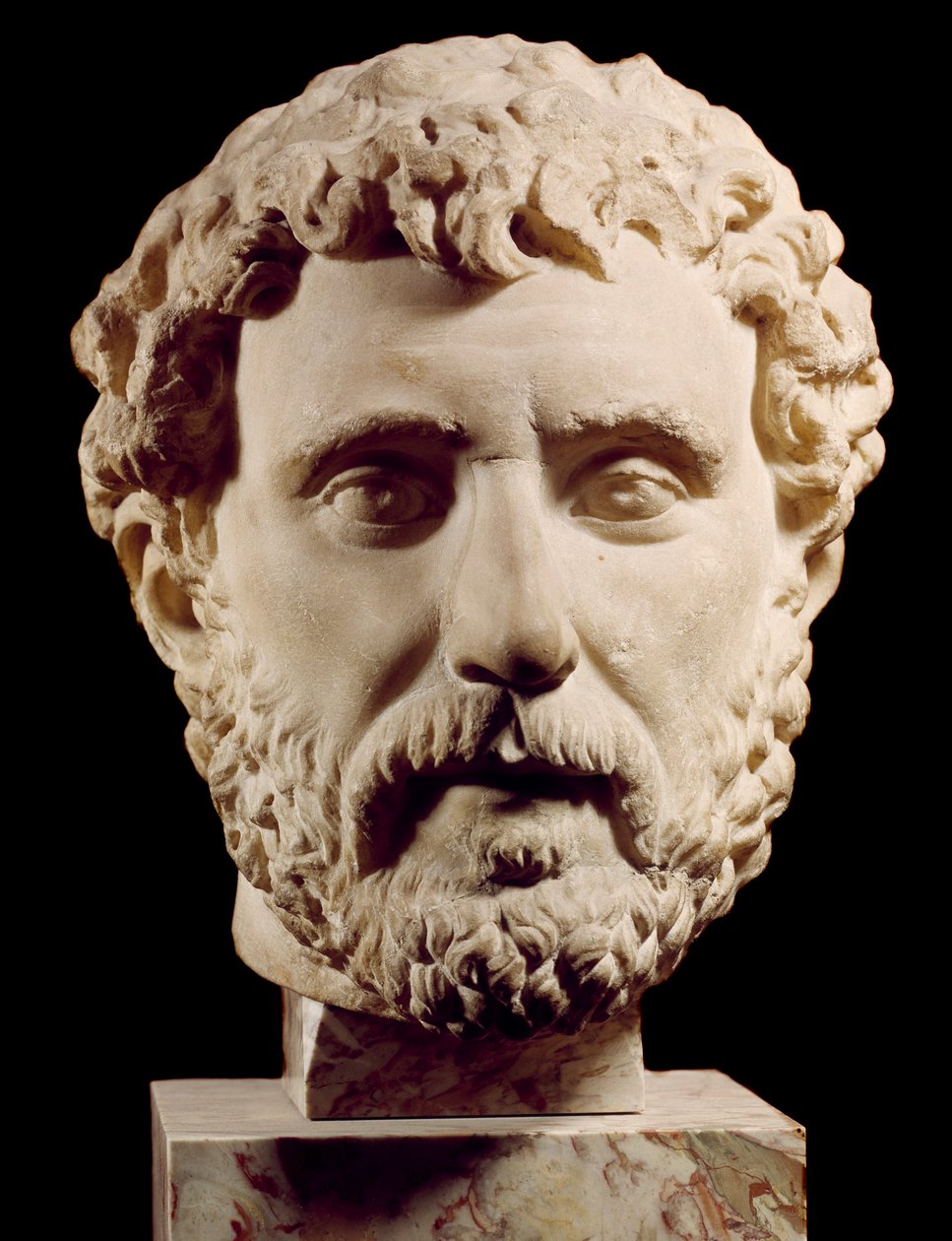 Romersk kunst: byste av den romerske brattere Antoninus Pius (138-161 e.Kr.) Paris, Louvre-museet av Roman