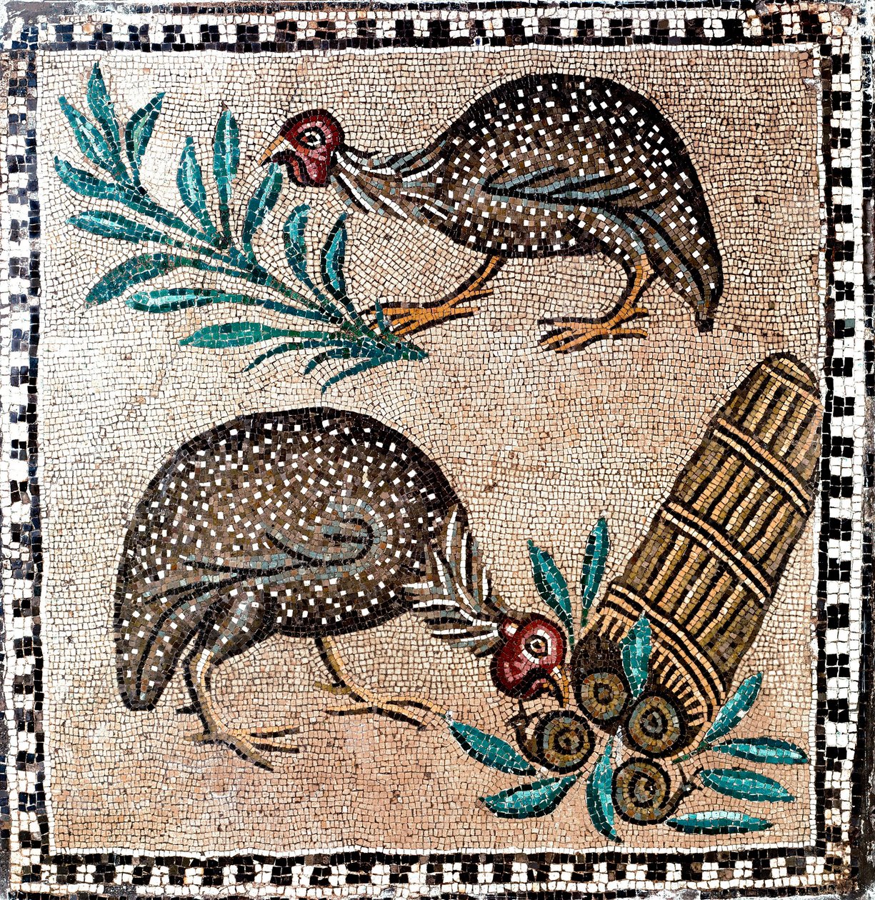 Romersk kunst: mosaikk som representerer perlehøns. 1. eller 2. århundre f.Kr. Roma, Nasjonalt romersk museum - romersk kunst: perlehønemosaikk. 1. eller 2. århundre f.Kr. Romano nasjonalmuseum, Roma, Italia av Roman