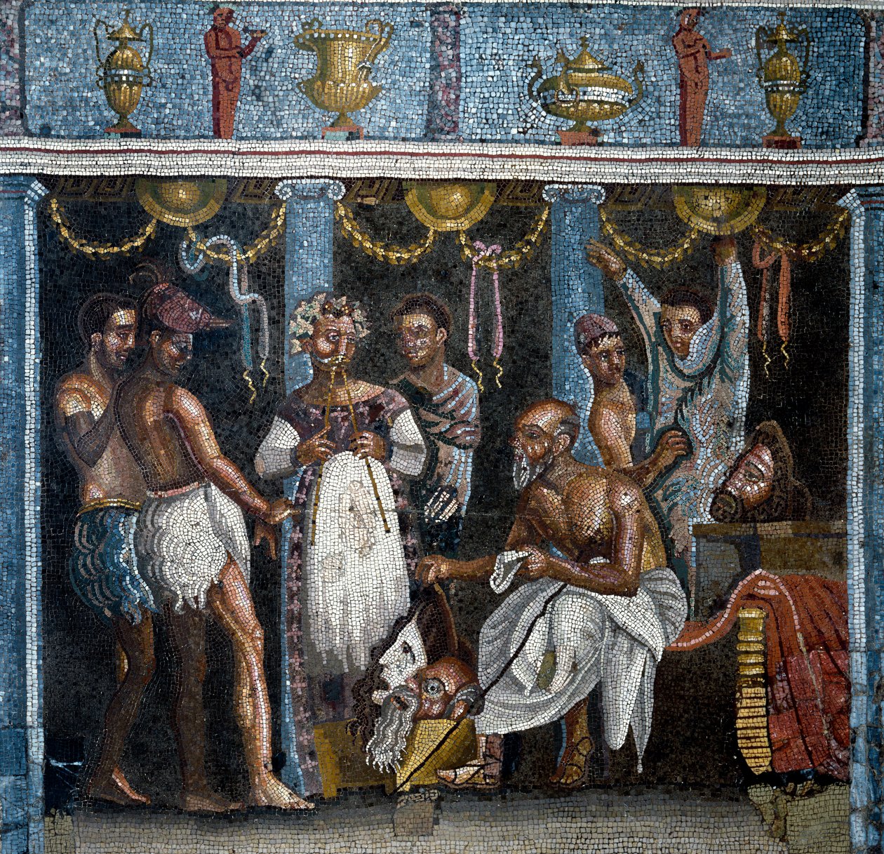 Romersk kunst: forberedelser til et satirisk drama. Mosaikk. 70 e.Kr. Fra Pompeii, hjemmet til den tragiske poeten. Dim. 58x59 cm Napoli, Museo Archeologico Nazionale - Romersk kunst: en teatralsk gruppe som arbeider for et satirisk drama. Mosaikk. 70 e.Kr av Roman