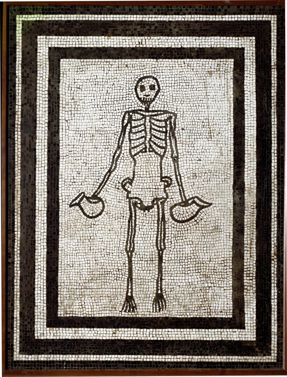 Romersk kunst: skjelettbærende askos. Mosaikk som kommer fra Vesuv-regionen. 4. stil. 1. århundre f.Kr. Dim. 91x70 cm Nasjonalt arkeologisk museum, Napoli av Roman