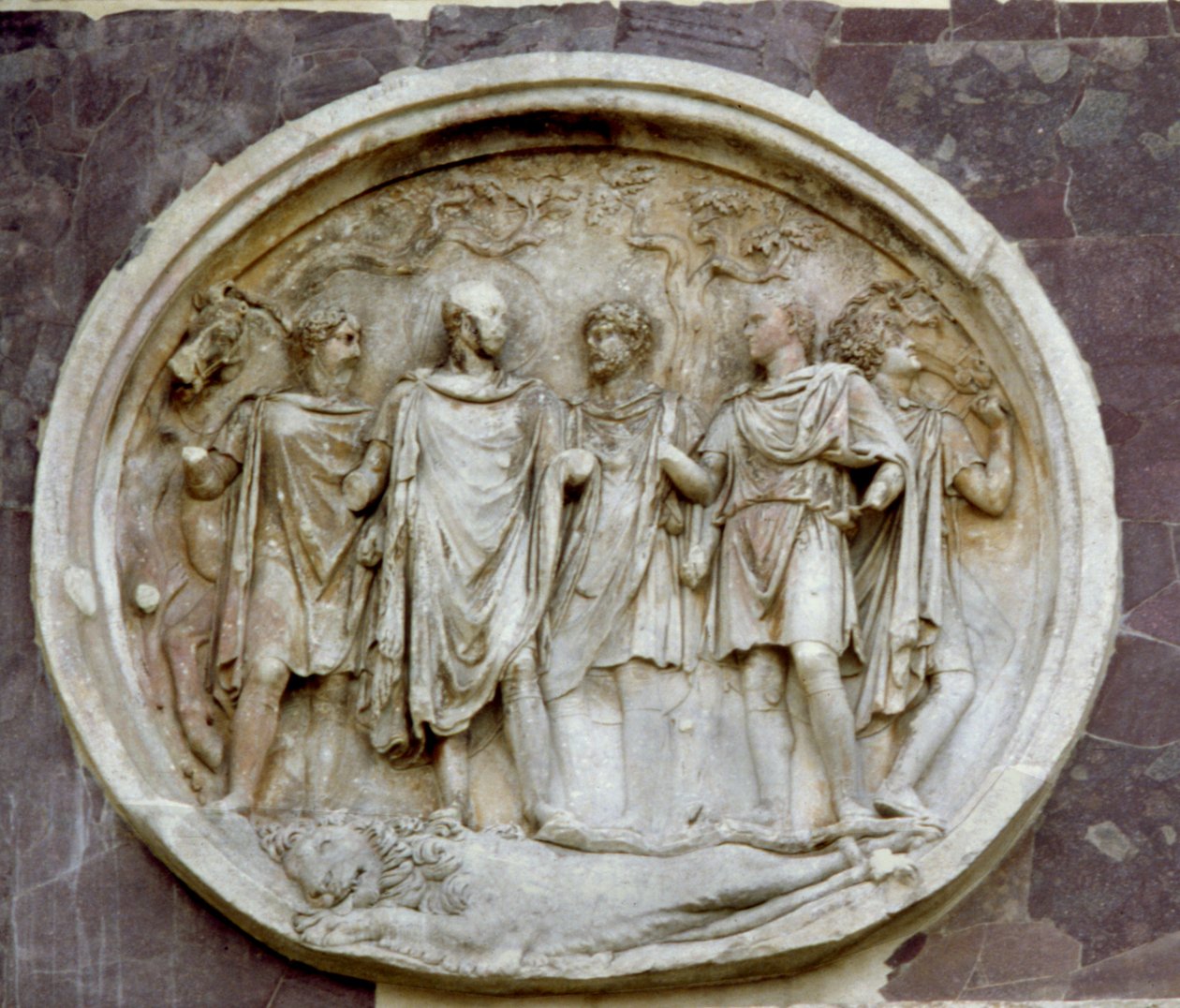 Roundel som viser Hadrian, fra Konstantinbuen (marmor) av Roman
