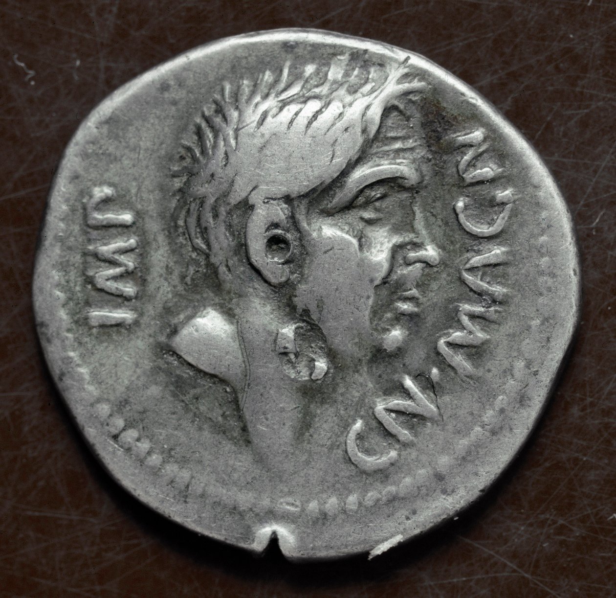 Sølvmynt med bilde av Pompee den store (Gneo Pompeo den store eller Gnaeus Pompeius Magnus av Roman