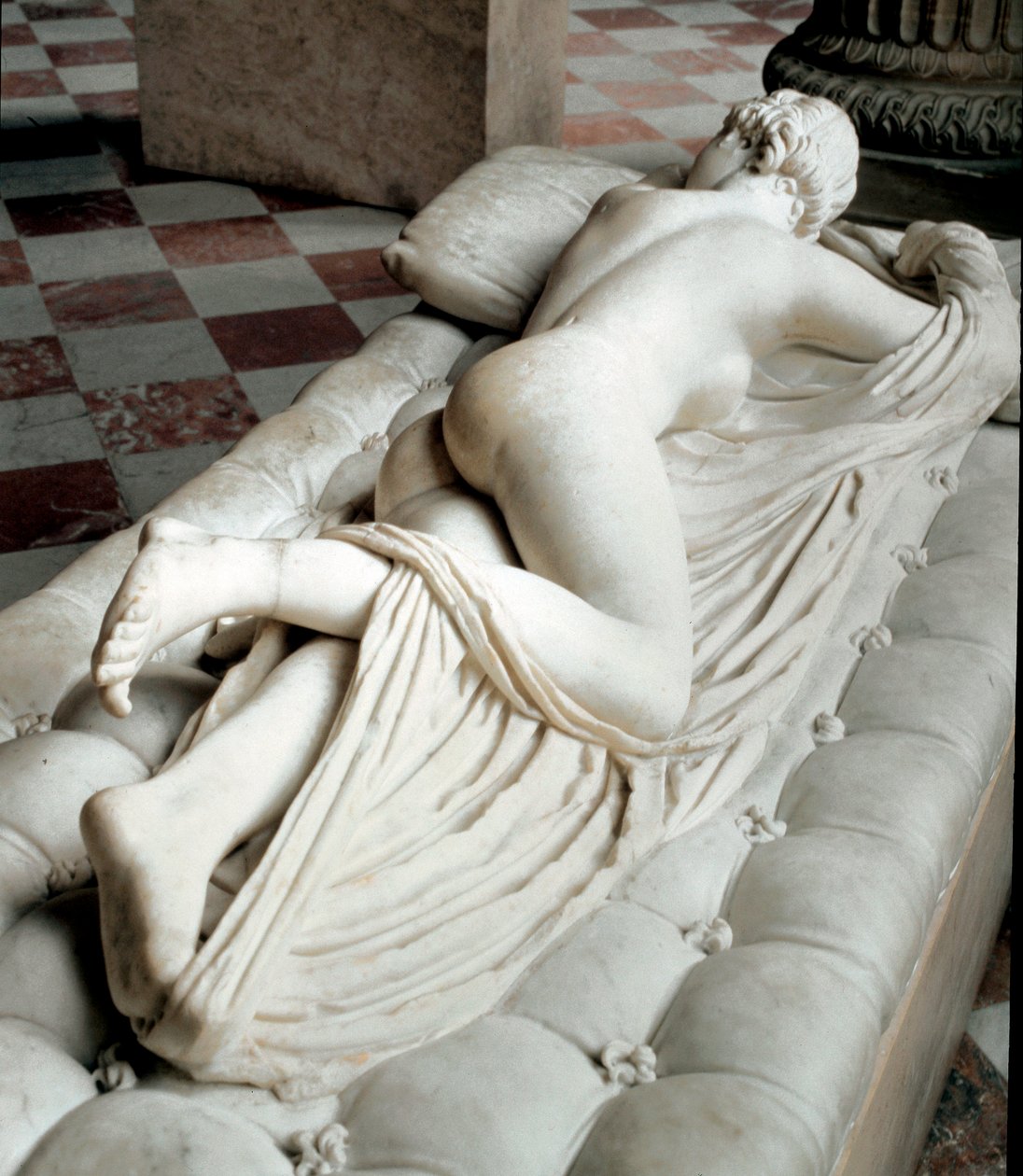 Sovende Hermafroditt (marmorskulptur, 2. århundre f.Kr.) av Roman