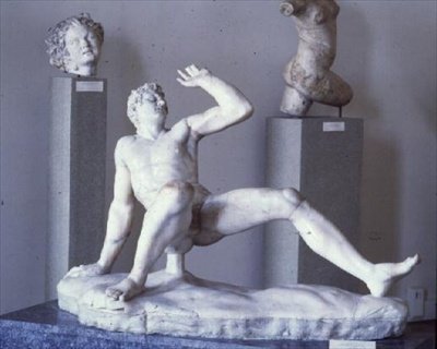 Statue av en fallende Gallia, kopi av en Pergamon-skoleoriginal fra det 3. århundre f.Kr. (marmor) av Roman