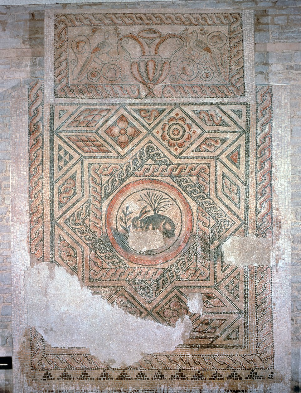 The Hare mosaic, 350 AD (mosaikk) av Roman