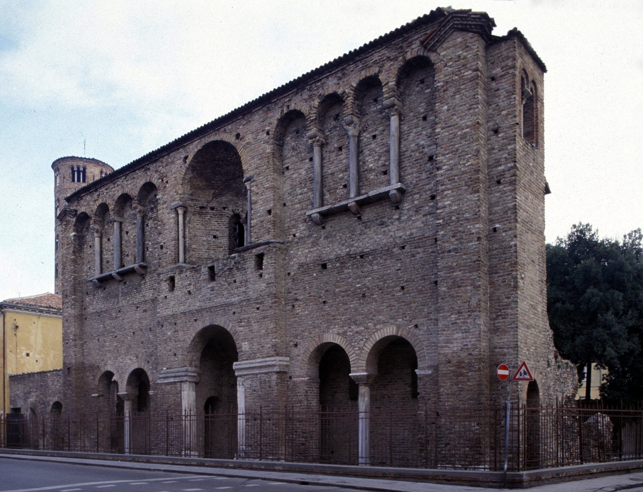 Palasset til keiser Theodorik den store (455 - 526) i Ravenna. av Roman