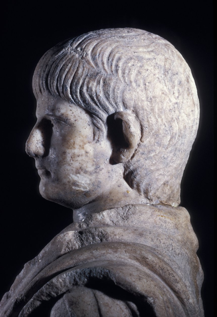 Togate-statue av den unge Nero, sett fra siden av hodet, ca. 50 e.Kr. (marmor) (detalj av 140378) av Roman