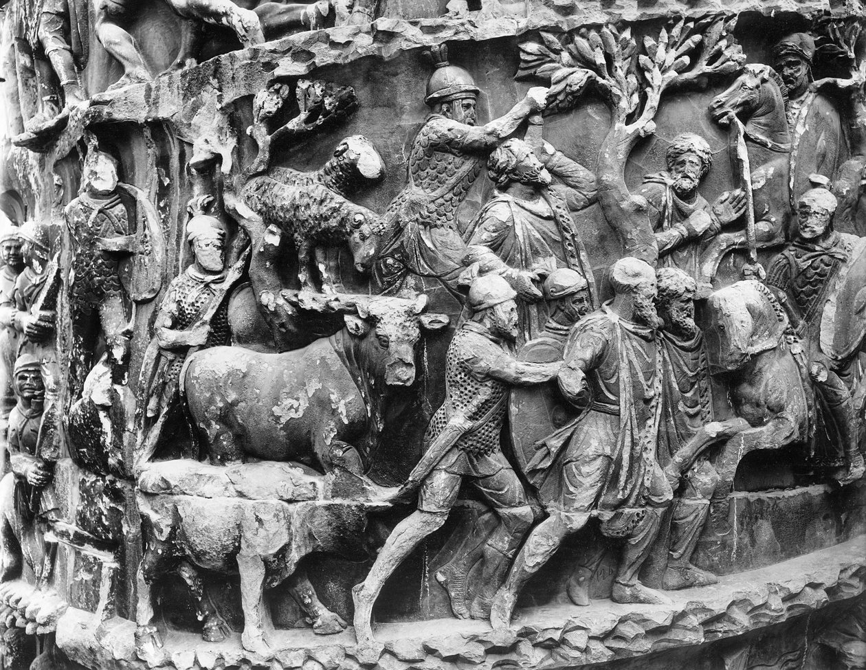 Transport av tyske fanger og krigsbyttet, detalj fra kolonnen til Marcus Aurelius (colonna Antonina) av Roman