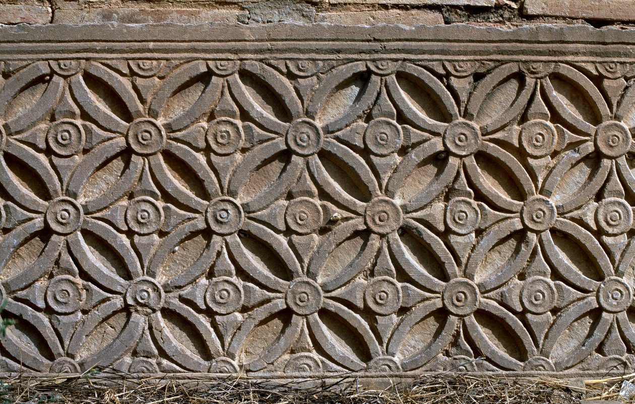 Arkitektonisk fragment med utskåret dekorasjon, høy keiserperiode (27 f.Kr.-395 e.Kr.) av Roman Imperial Period