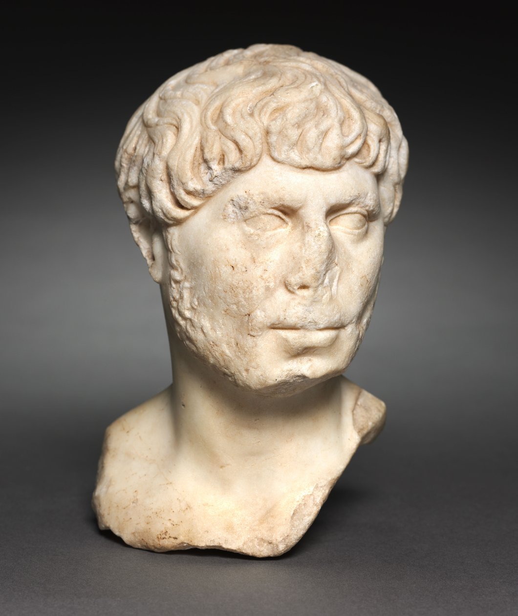 Hodet til en skjegget mann, ca. 125 (marmor) av Roman Imperial Period