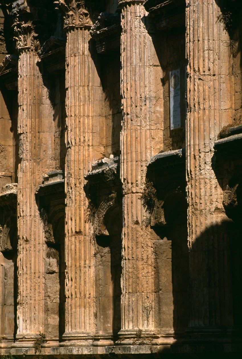 Bacchus tempel, detalj, høye keisertiden (27 f.Kr.-395 e.Kr.) av Roman Imperial Period
