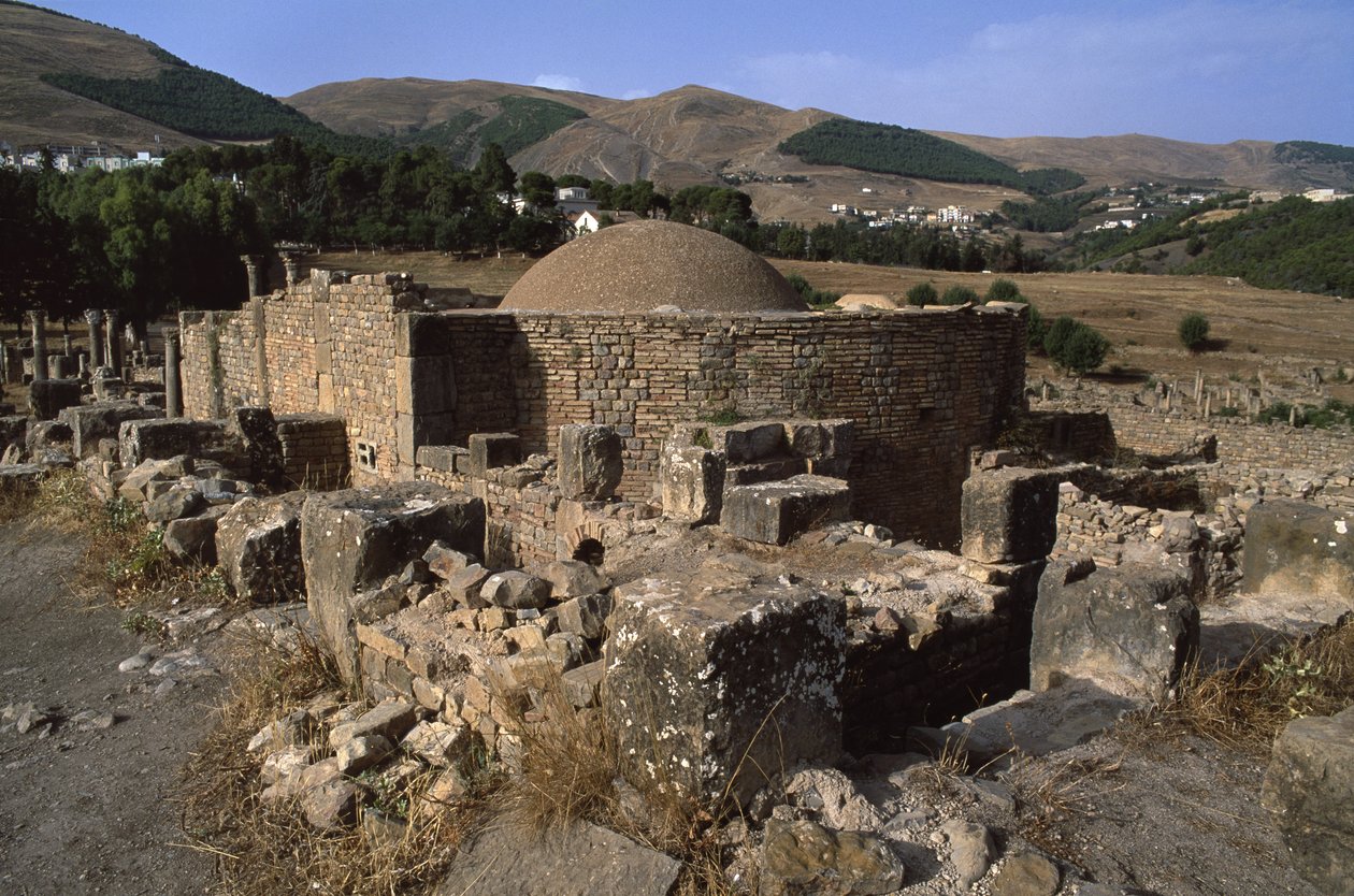 Utsikt over dåpskapellet, den høye keisertiden (27 f.Kr.-395 e.Kr.) av Roman Imperial Period