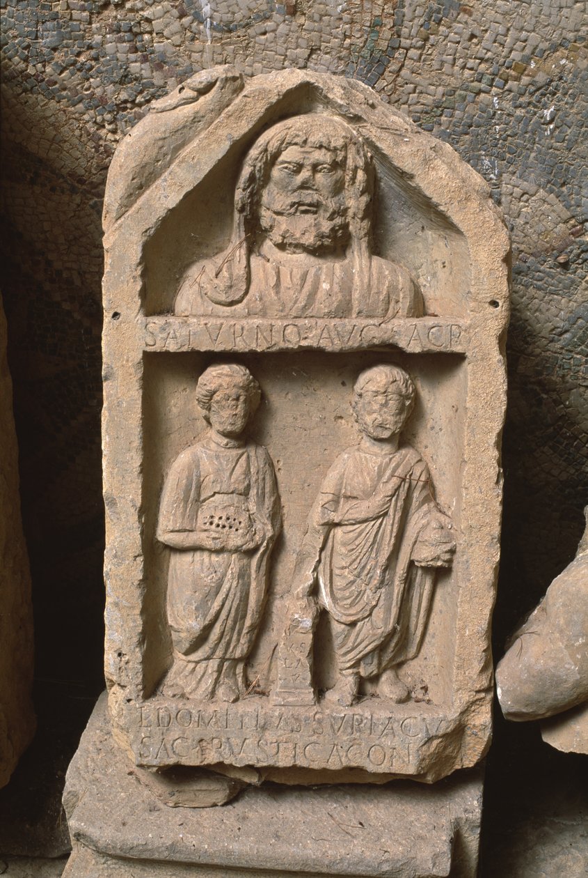 Votiv stela dedikert til Saturn, den høye keisertiden (27 f.Kr.-395 e.Kr.) av Roman Imperial Period