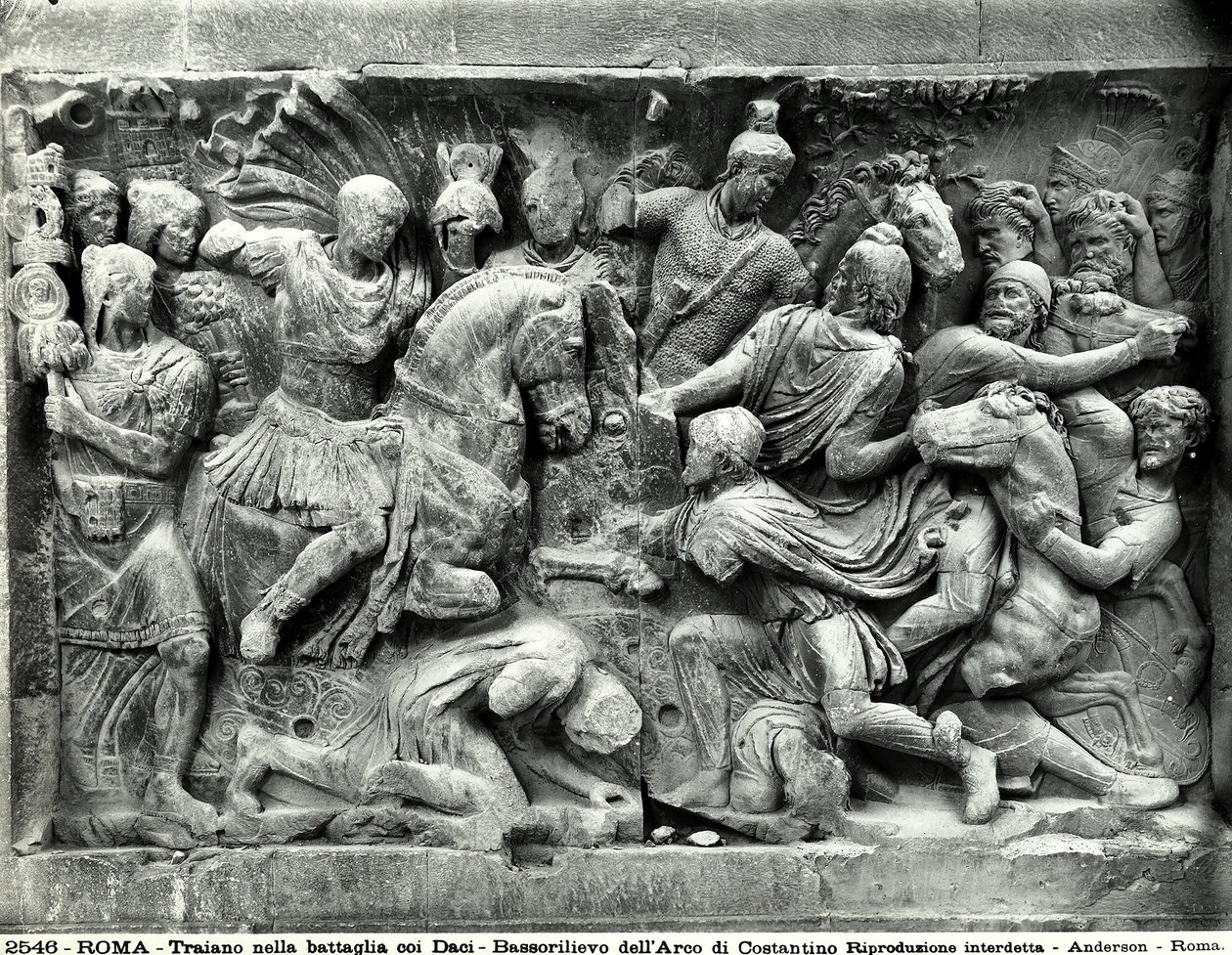 Detalj av den store Trajan-frisen som ligger i Konstantinbuen, Forum Romanum (marmor) av Roman Roman