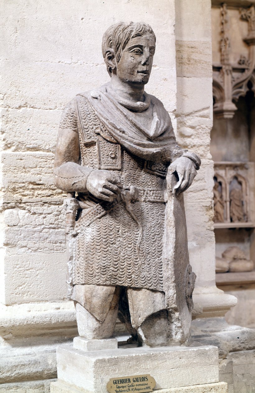 Gallisk kriger under Romerriket (kledd i romersk stil), Lapidaire-museet, Avignon. av Roman Roman