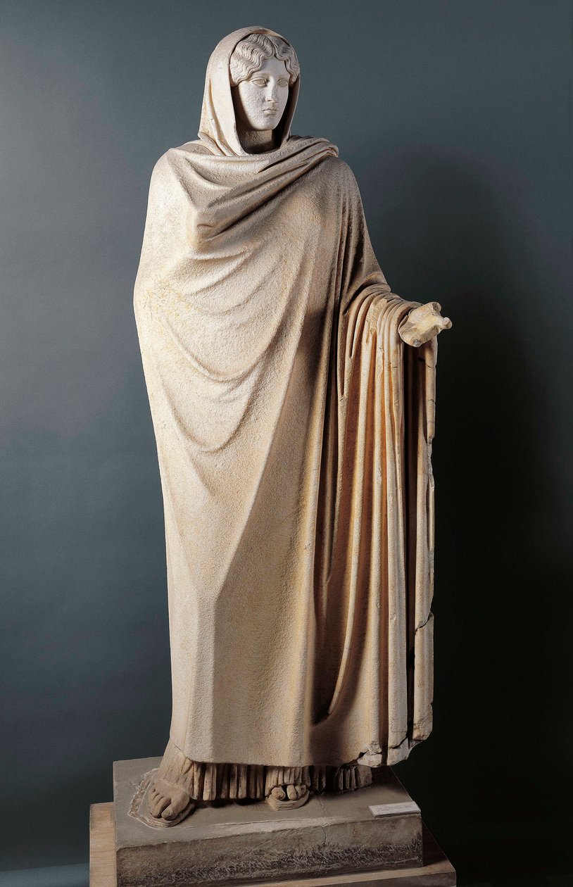 Romersk kunst: "" Aphrodite Sosandra"" Marmorskulptur fra det 1. århundre etter en gresk original av Calamis (Kalamis) fra det 5. århundre f.Kr. Oppløste bær (Baia), Italia. Napoli, Nasjonalt arkeologisk museum av Roman Roman