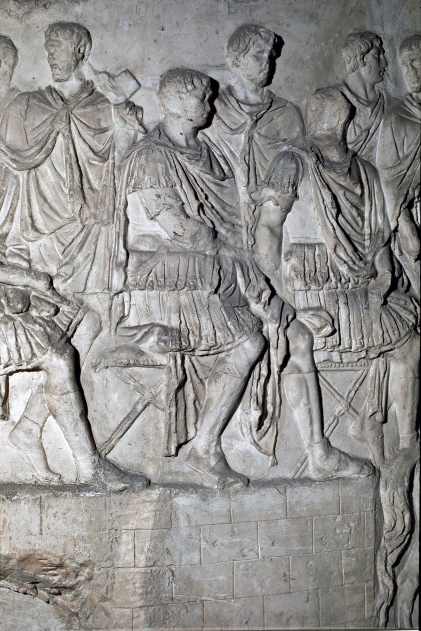 Romersk kunst: "" den romerske keiseren Trajan på tribunen som holder et krigsråd"" Form fra 1862 som gjengir basrelieffene av søylen til Trajan (søylen Trajane) (Colonna Traiana) i Roma bygget under keiser Trajans regjeringstid ( 53-117). Trajane col av Roman Roman
