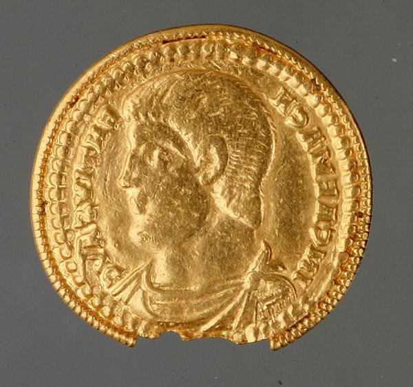 Solidus av Magnentius, funnet på Kirchberg, ca. 350-353 (gull) av Roman Roman