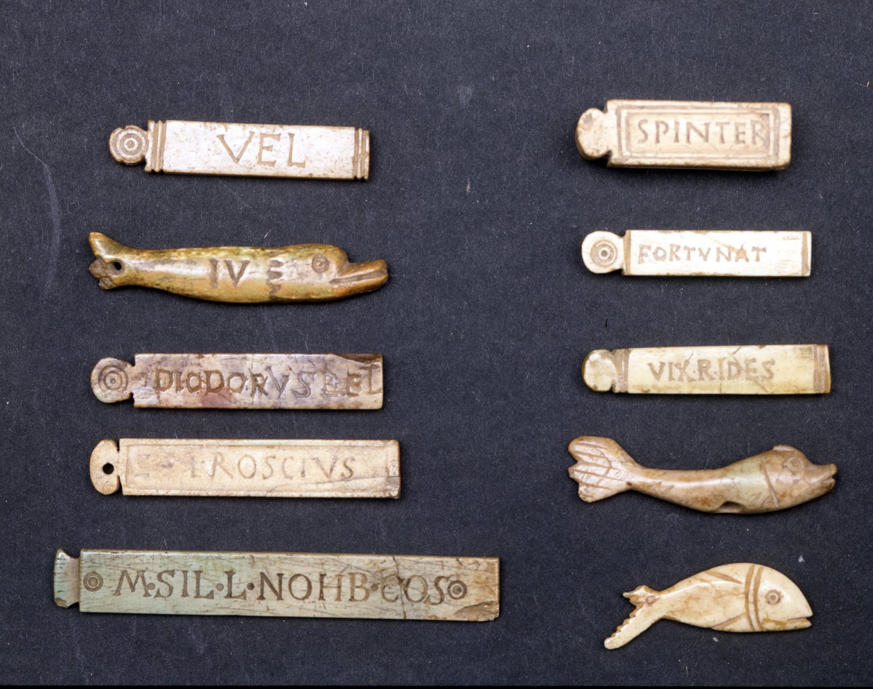 Teaterbilletter i elfenben fra romertiden. Museo della Scala i Milano av Roman Roman